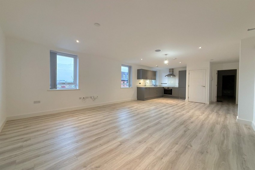 Images for Park Avenue, Sale, M33