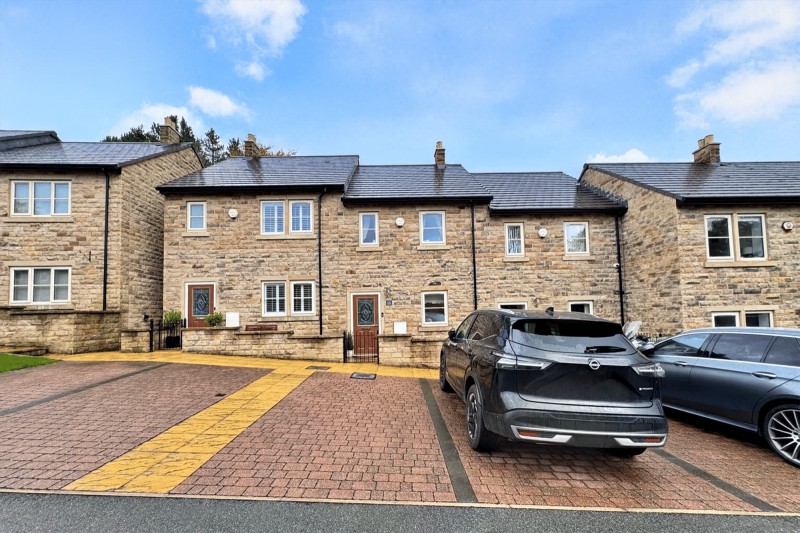 Mossy Lea Drive, Glossop, SK13