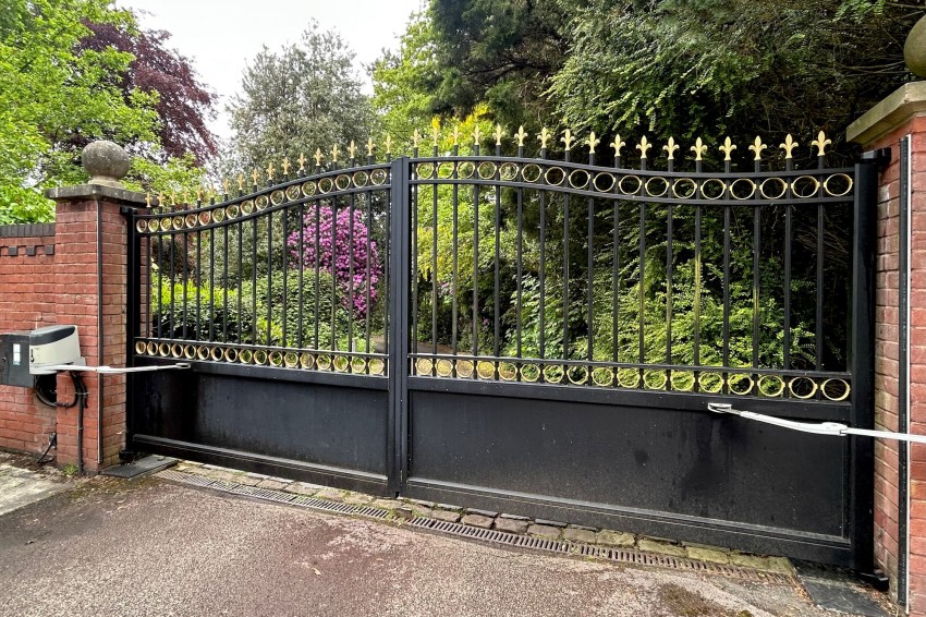 Images for Wilmslow Road, Cheadle, SK8