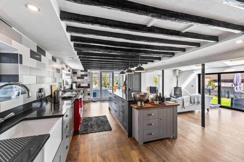 Images for 263 Chester Road, Helsby, WA6