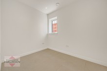 Images for Moss Lane, Sale, M33