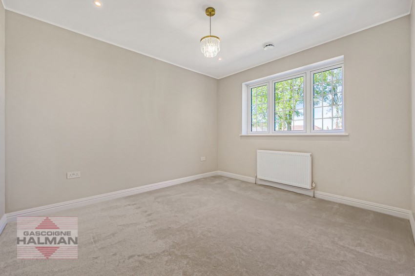 Images for Moss Lane, Sale, M33