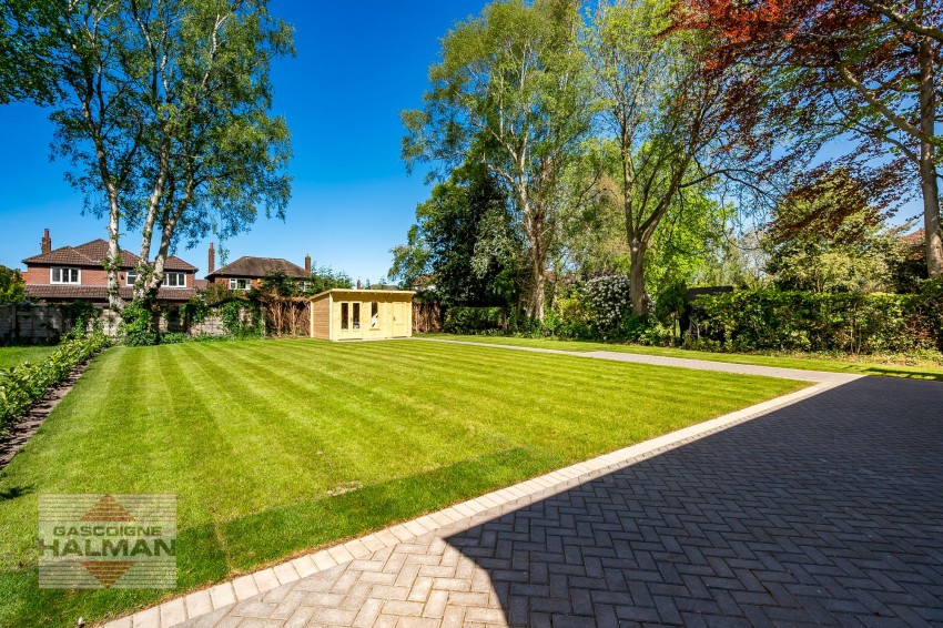 Images for Moss Lane, Sale, M33