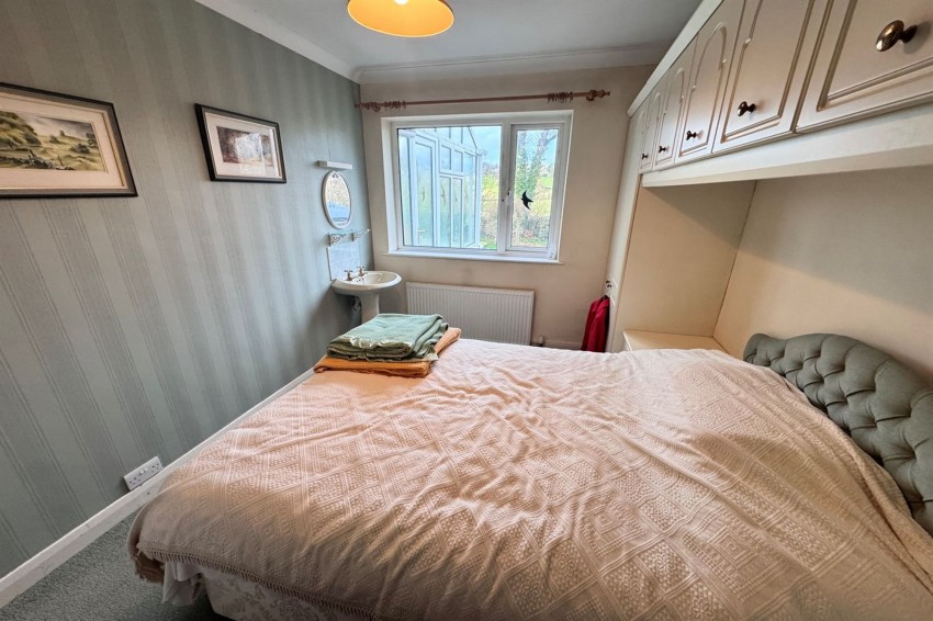 Images for 100 Manchester Road, Chapel-En-Le-Frith, SK23