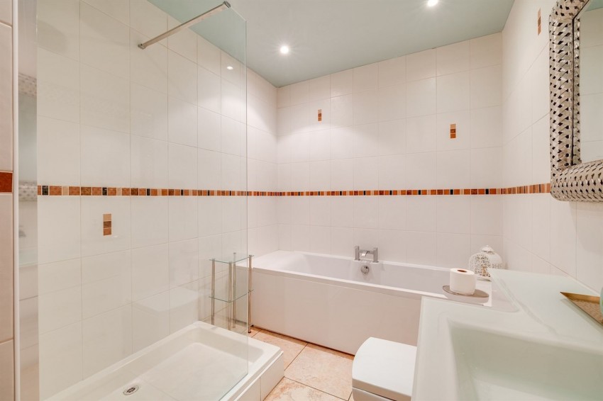 Images for Barnhill, Broxton, CH3