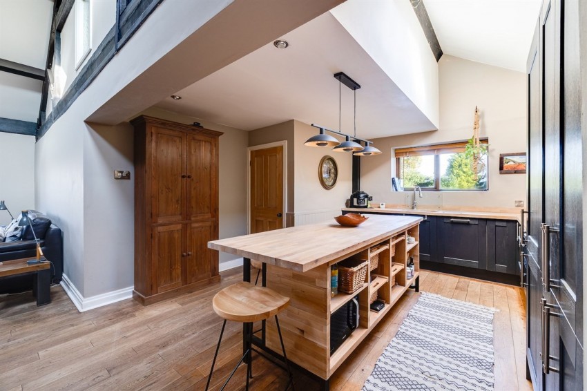 Images for Barnhill, Broxton, CH3