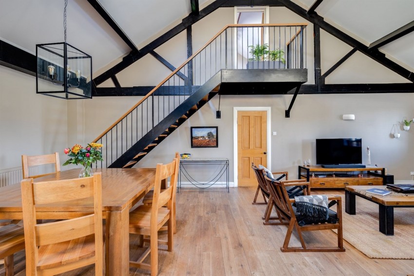 Images for Barnhill, Broxton, CH3