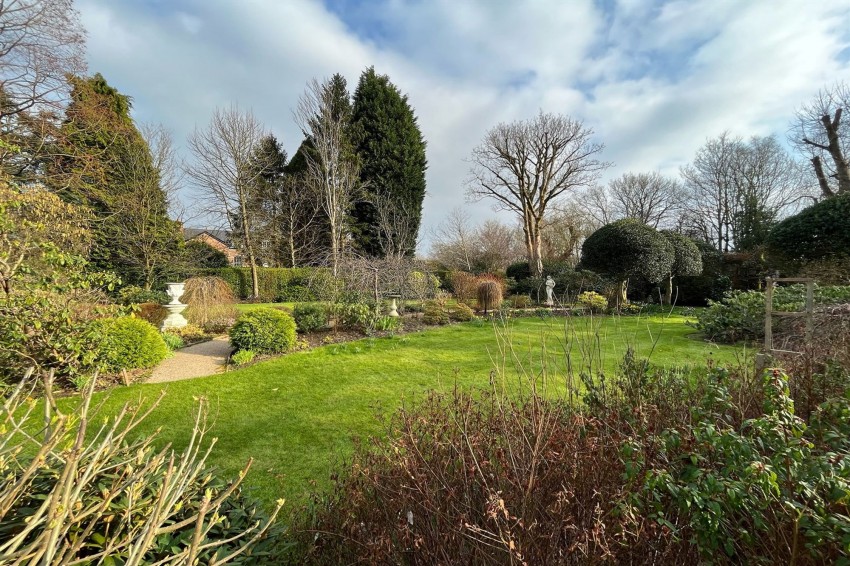 Images for Broadway, Bramhall, SK7