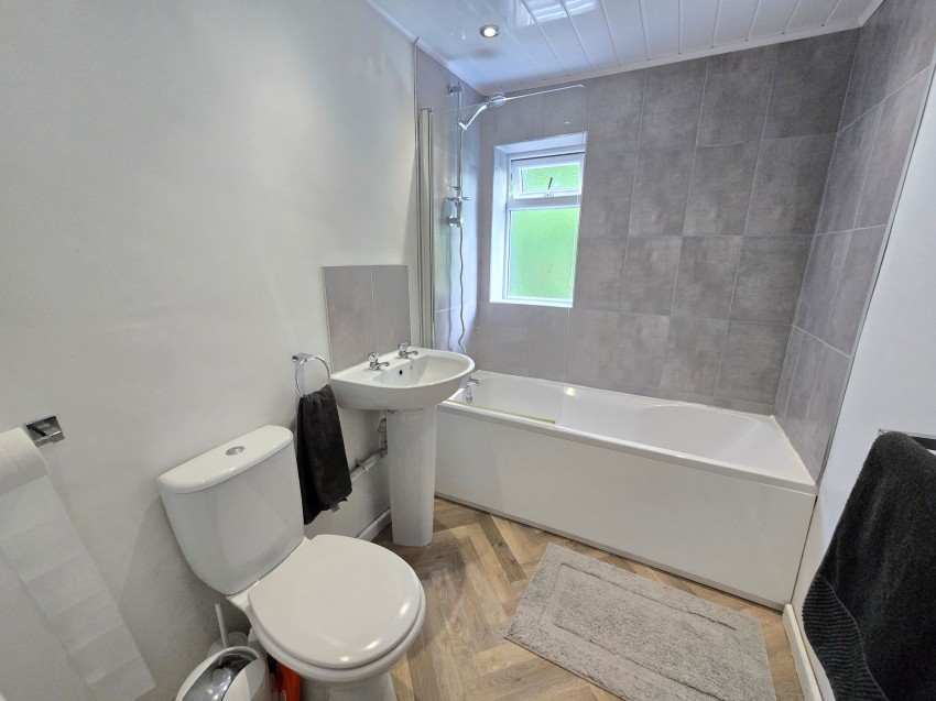 Images for Fox Close, Timperley, WA15