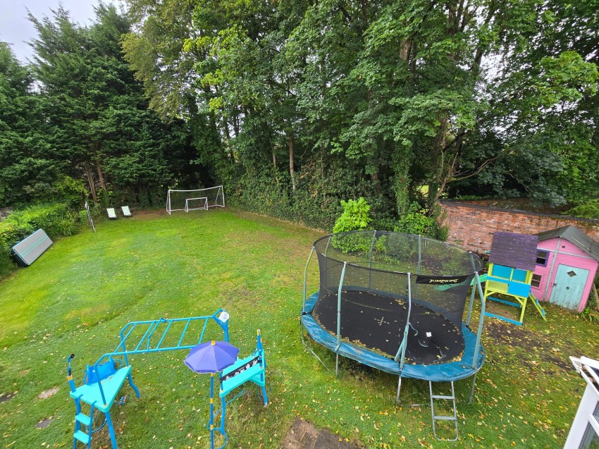 Images for Fox Close, Timperley, WA15