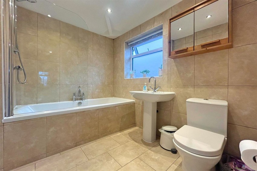 Images for Rydal Avenue, Sale, M33