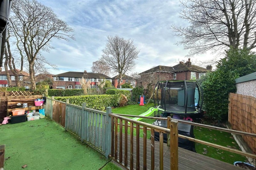 Images for Rydal Avenue, Sale, M33