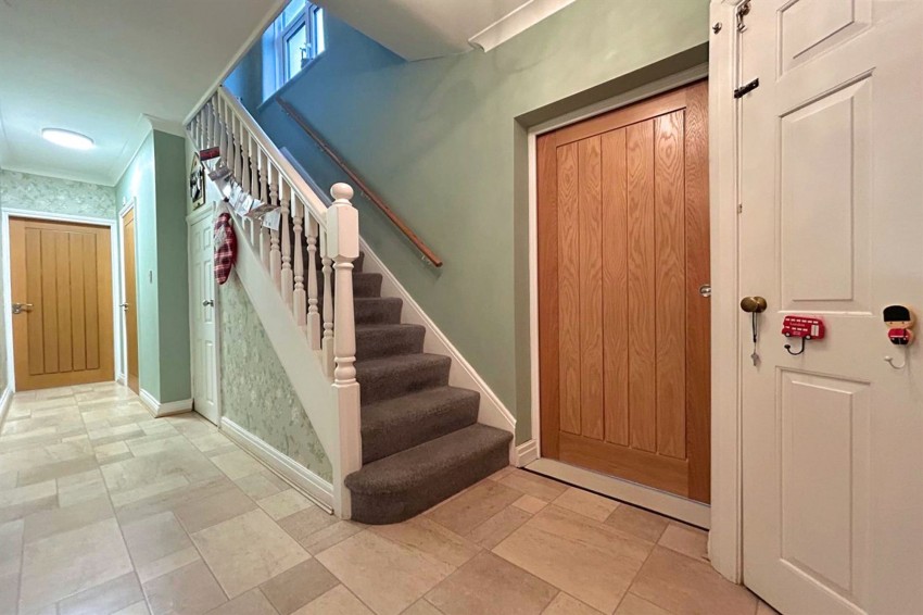 Images for Rydal Avenue, Sale, M33