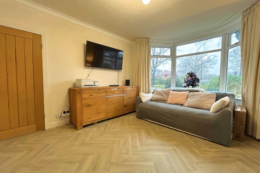 Images for Rydal Avenue, Sale, M33