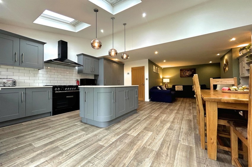 Images for Rydal Avenue, Sale, M33