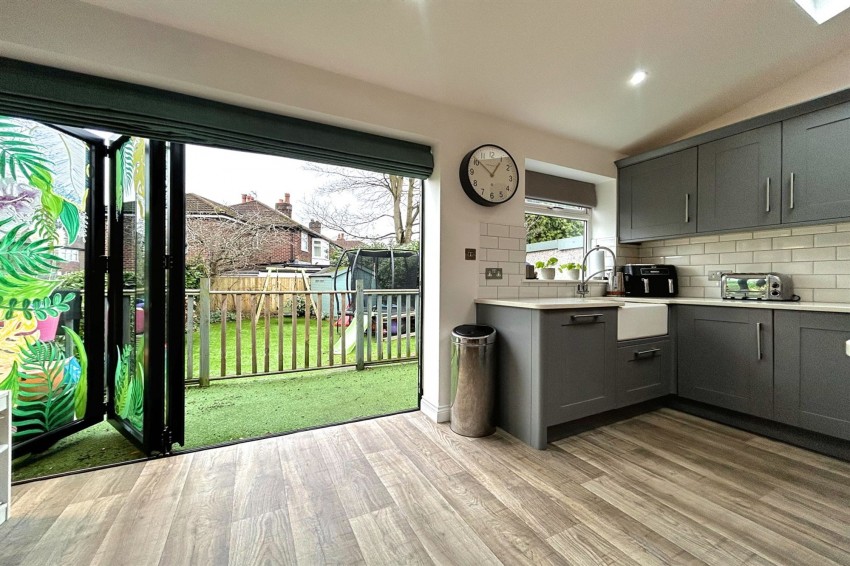 Images for Rydal Avenue, Sale, M33