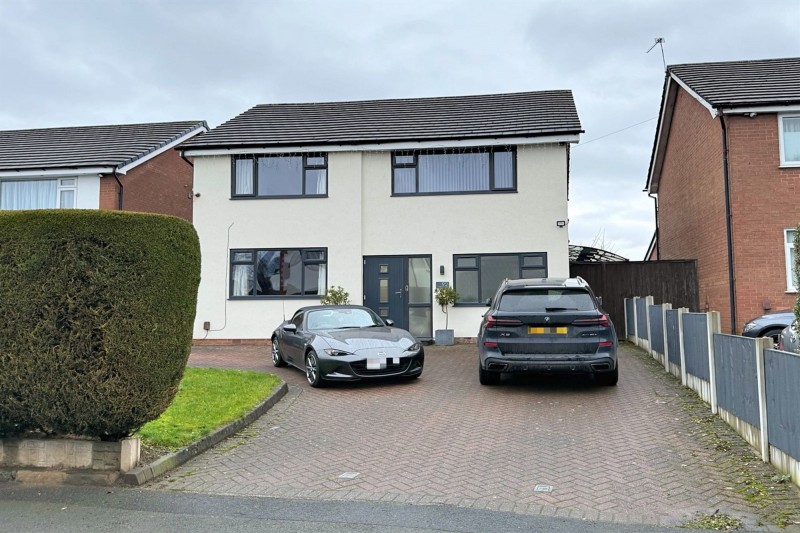 Carrington Lane, Sale, M33