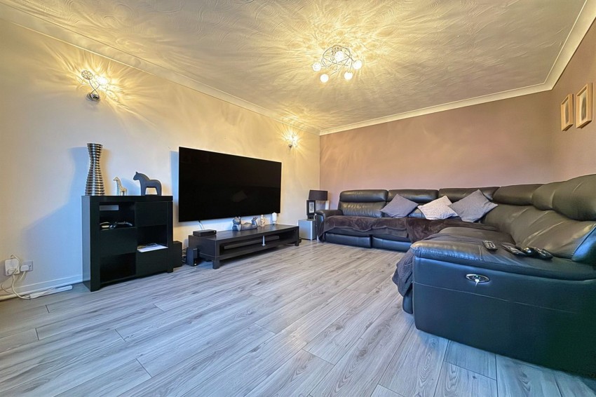Images for Carrington Lane, Sale, M33