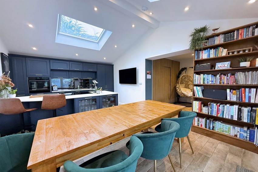 Images for Kilvert Drive, Sale, M33