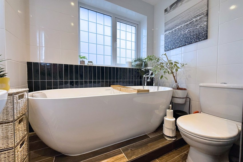 Images for Kilvert Drive, Sale, M33