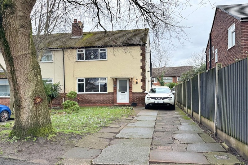 Peover Avenue, Sale, M33