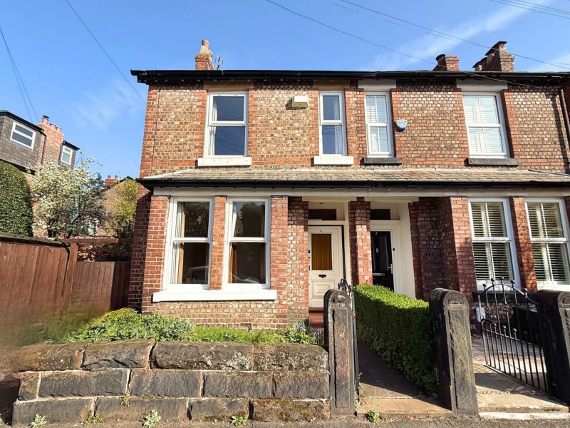 Grange Road, Sale, M33