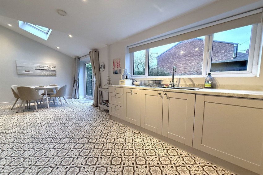 Images for Leith Road, Sale, M33