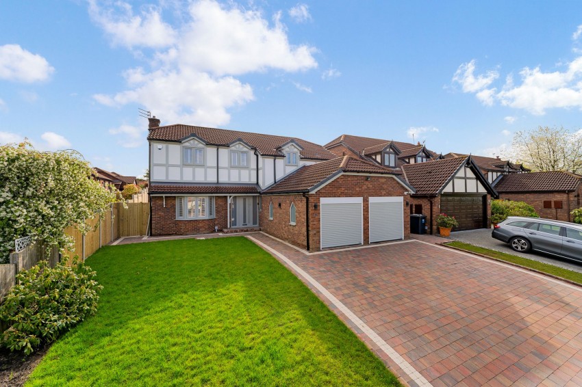 Images for Barnside Way, Macclesfield, SK10