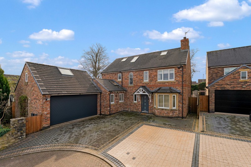 Bell Farm Court, Macclesfield, SK10