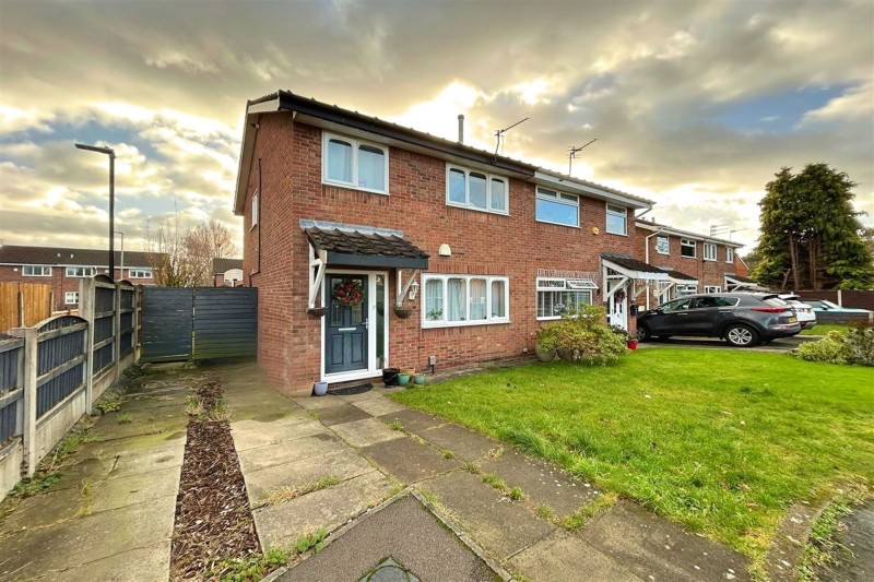 Larchwood Close, Sale, M33