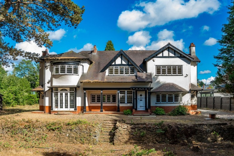 Bankhall Lane, Hale, WA15