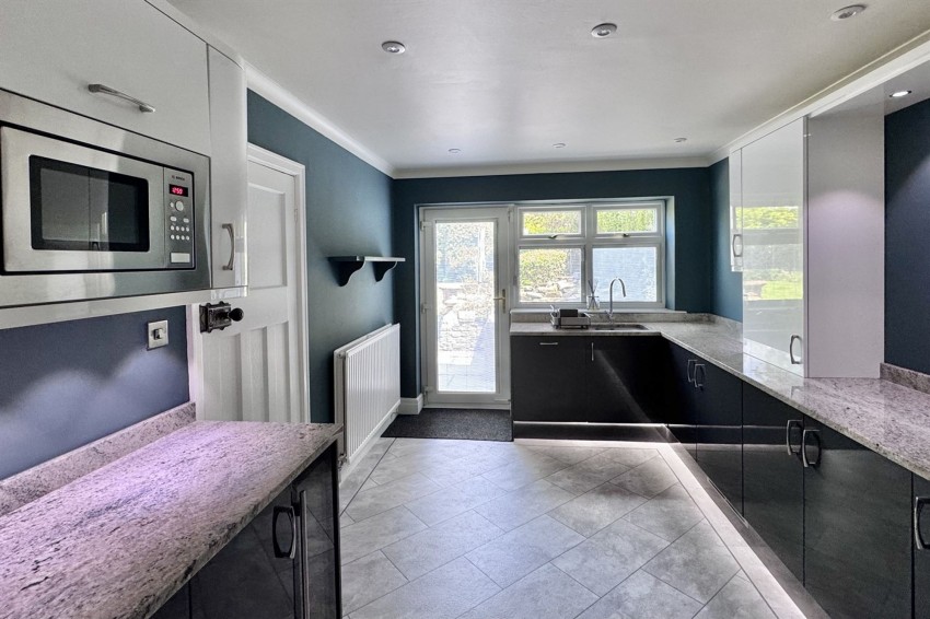 Images for Primrose Crescent, Glossop, SK13