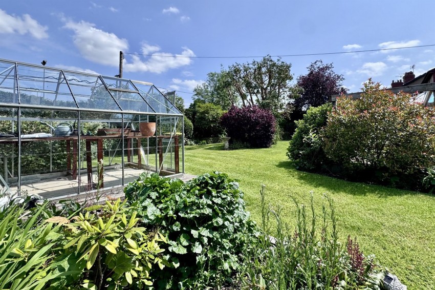 Images for Primrose Crescent, Glossop, SK13