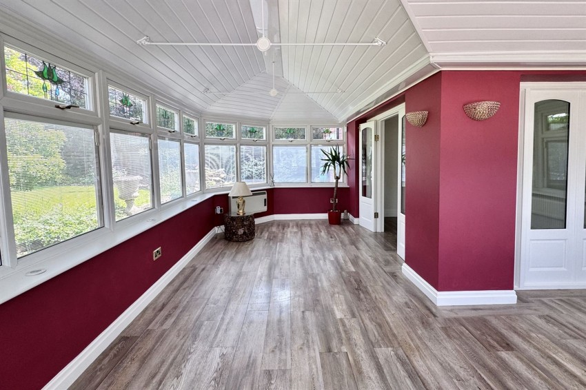 Images for Primrose Crescent, Glossop, SK13