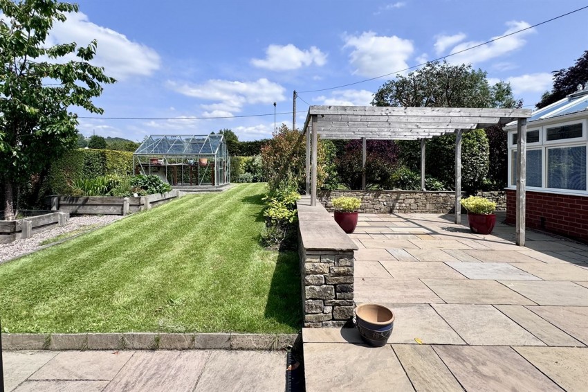 Images for Primrose Crescent, Glossop, SK13