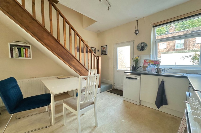 Images for Hyde Grove, Sale, M33