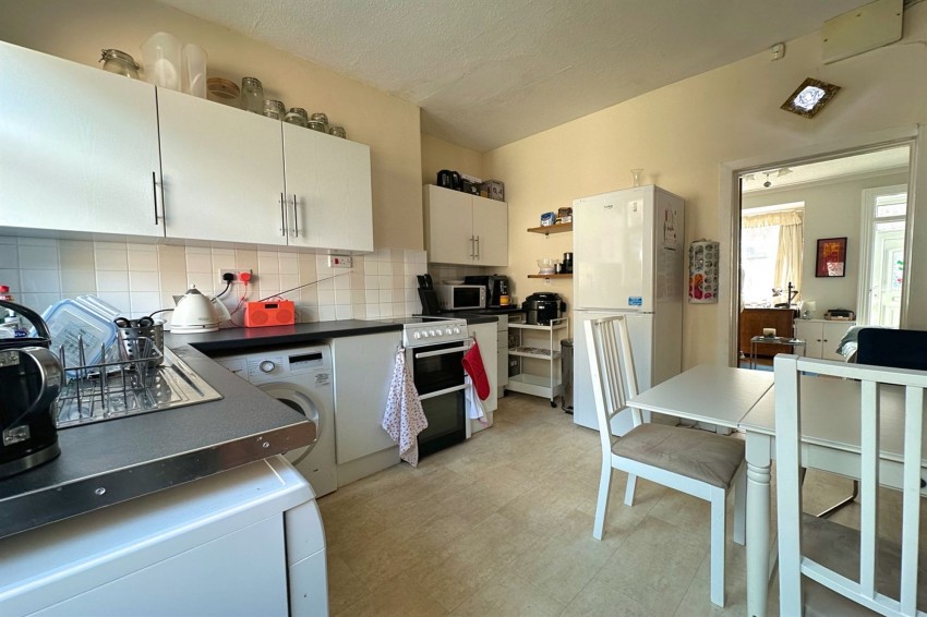 Images for Hyde Grove, Sale, M33