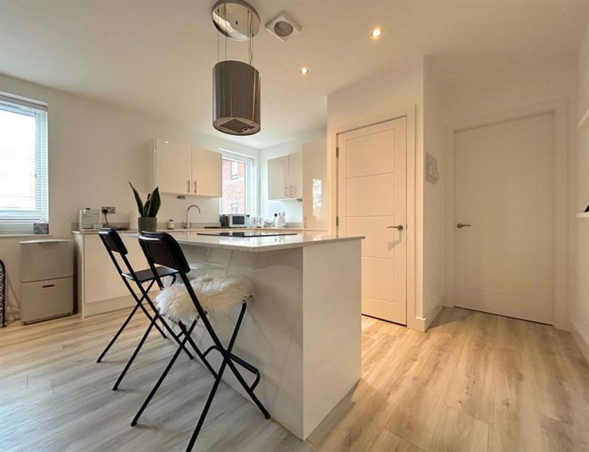 Images for Park Avenue, Sale, M33