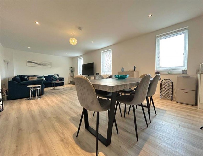 Images for Park Avenue, Sale, M33