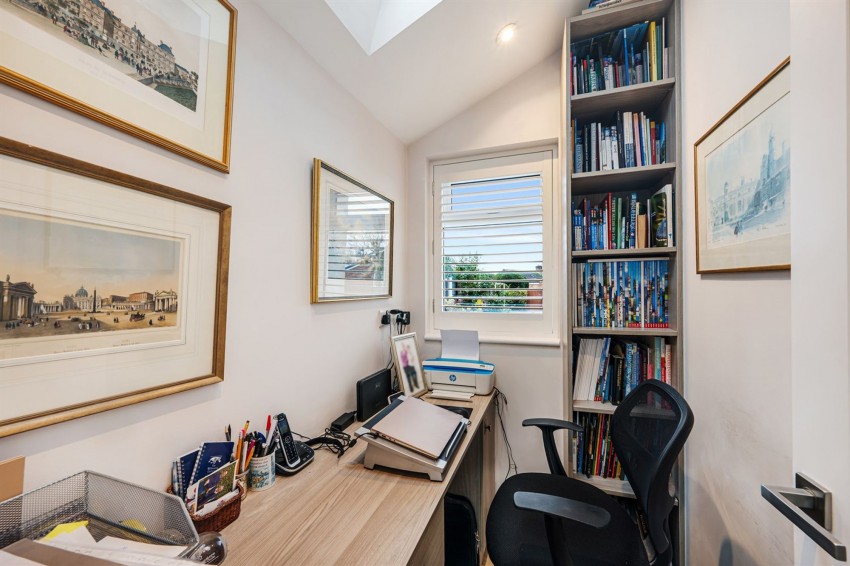 Images for Grasmere Road, Alderley Edge, SK9