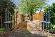 Images for Raglan Road, Sale, M33