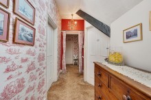 Images for Raglan Road, Sale, M33