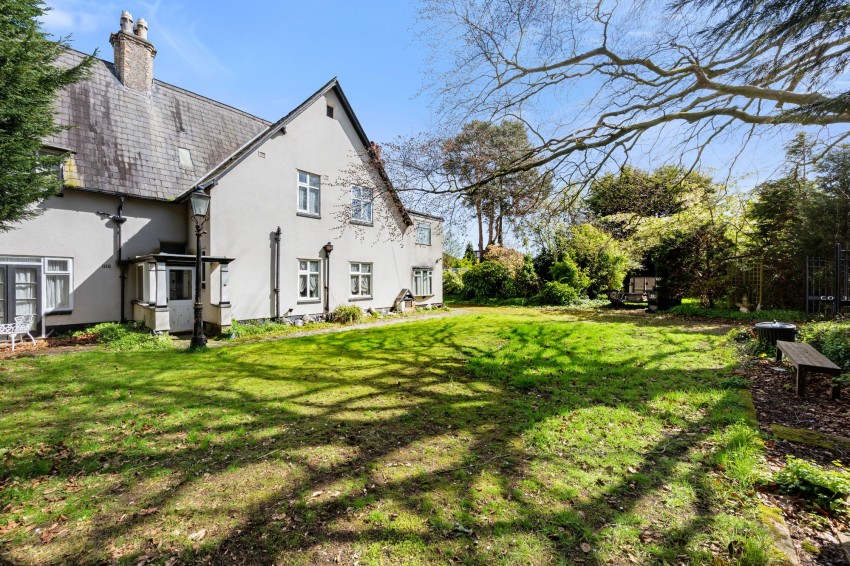 Images for Raglan Road, Sale, M33