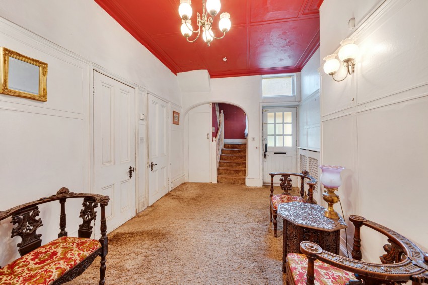 Images for Raglan Road, Sale, M33