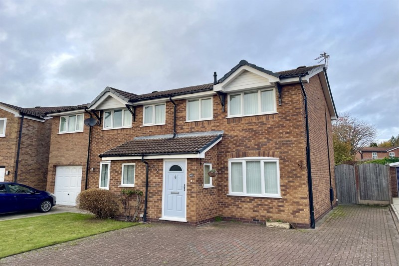 Turnberry Drive, Wilmslow, SK9