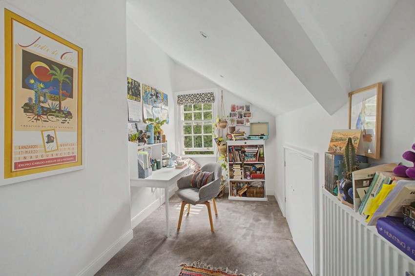 Images for Chapel Lane, Hale Barns, WA15