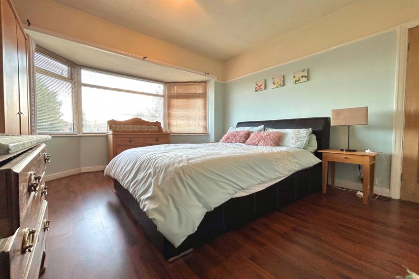 Images for Barnfield Crescent, Sale, M33