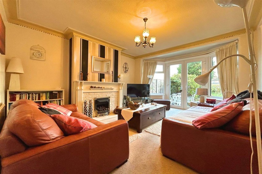 Images for Barnfield Crescent, Sale, M33