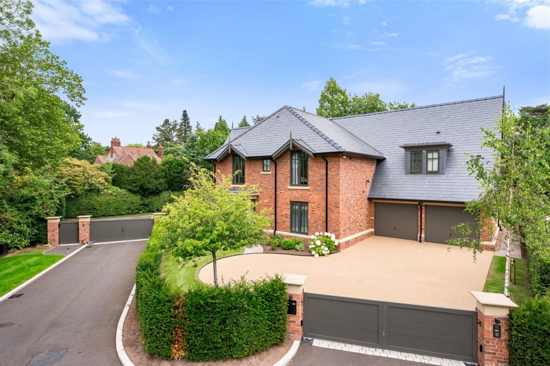 Bankhall Lane, Hale, WA15