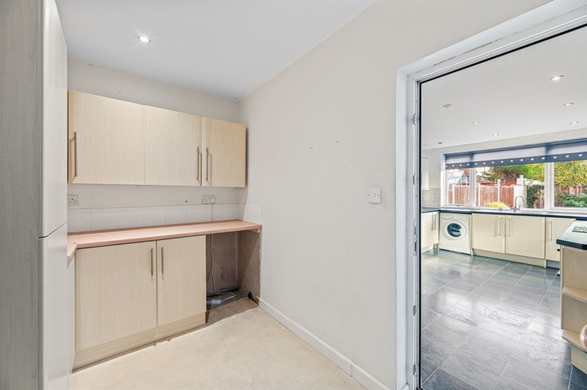 Images for Parkfield Drive, Helsby, WA6